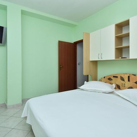 Jordan Apartments Tučepi Szoba fotó